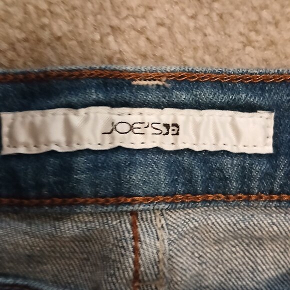 Joe's Socialite Kicker Capri Jeans - Picture 2 of 7